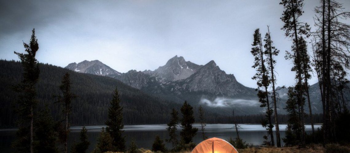 camping-alone-tent-night_h